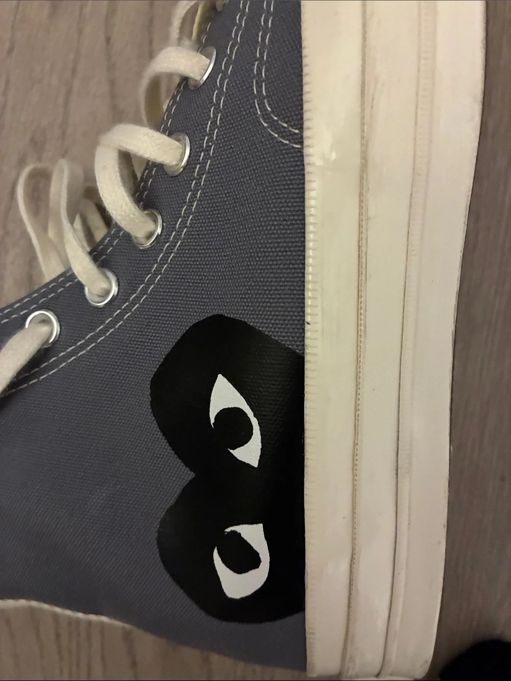 Mens High-Top Converse play Sneakers in Slate Gray with Heart Graphic